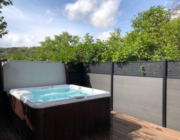 Chambre Avec Acces Jacuzzi Plombieres-les-Dijon Екстериор снимка